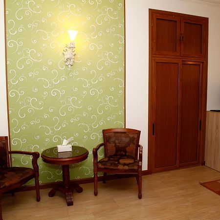 Azoyan Guest House Yerevan Phòng bức ảnh