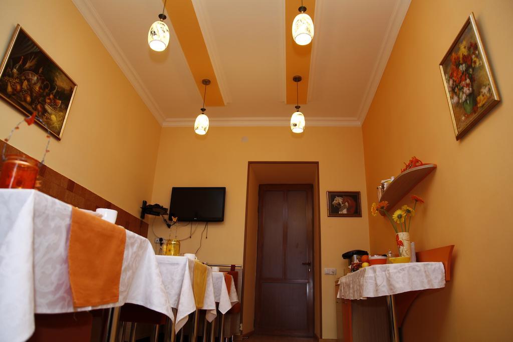 Azoyan Guest House Yerevan Ngoại thất bức ảnh