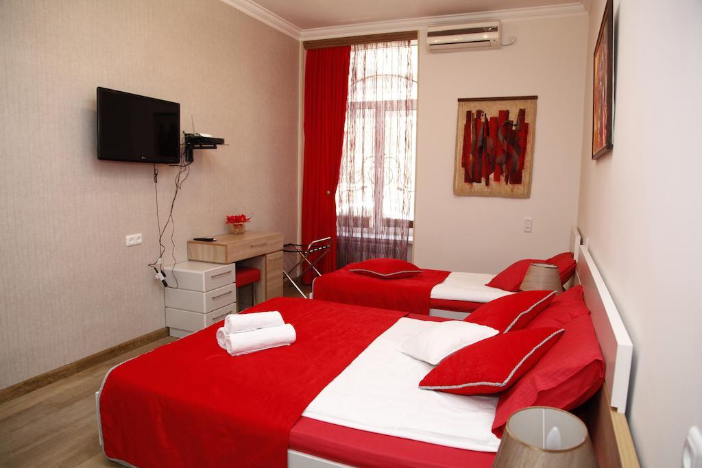 Azoyan Guest House Yerevan Phòng bức ảnh