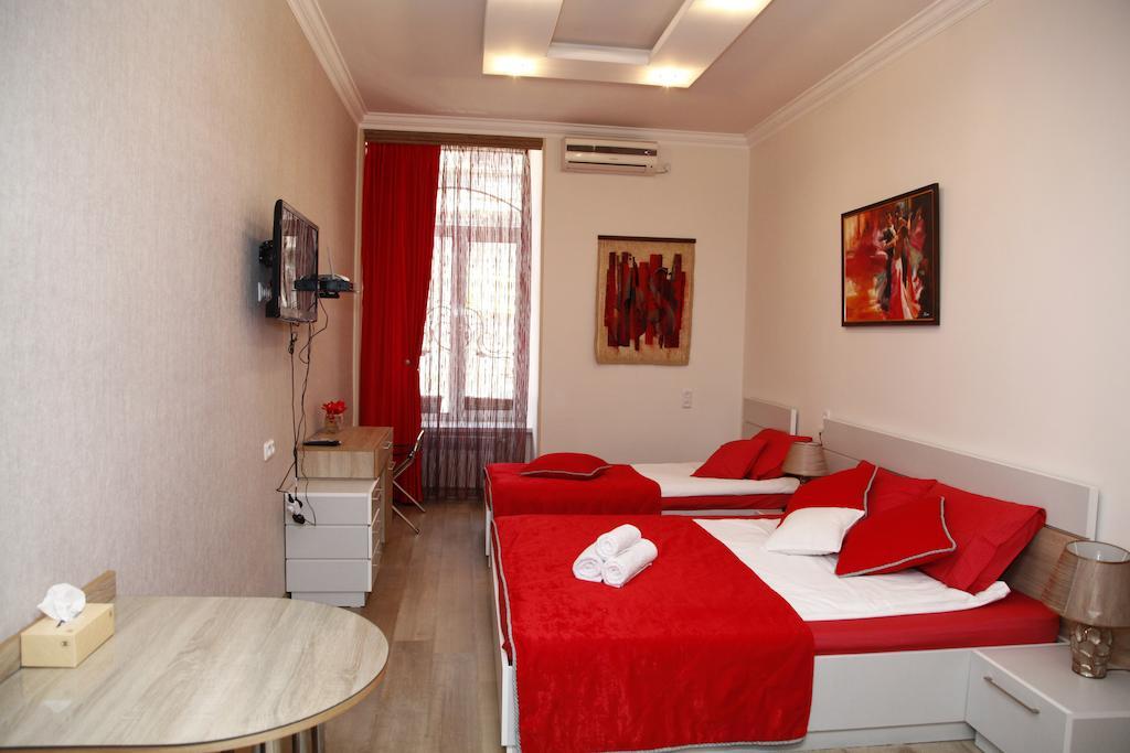 Azoyan Guest House Yerevan Phòng bức ảnh
